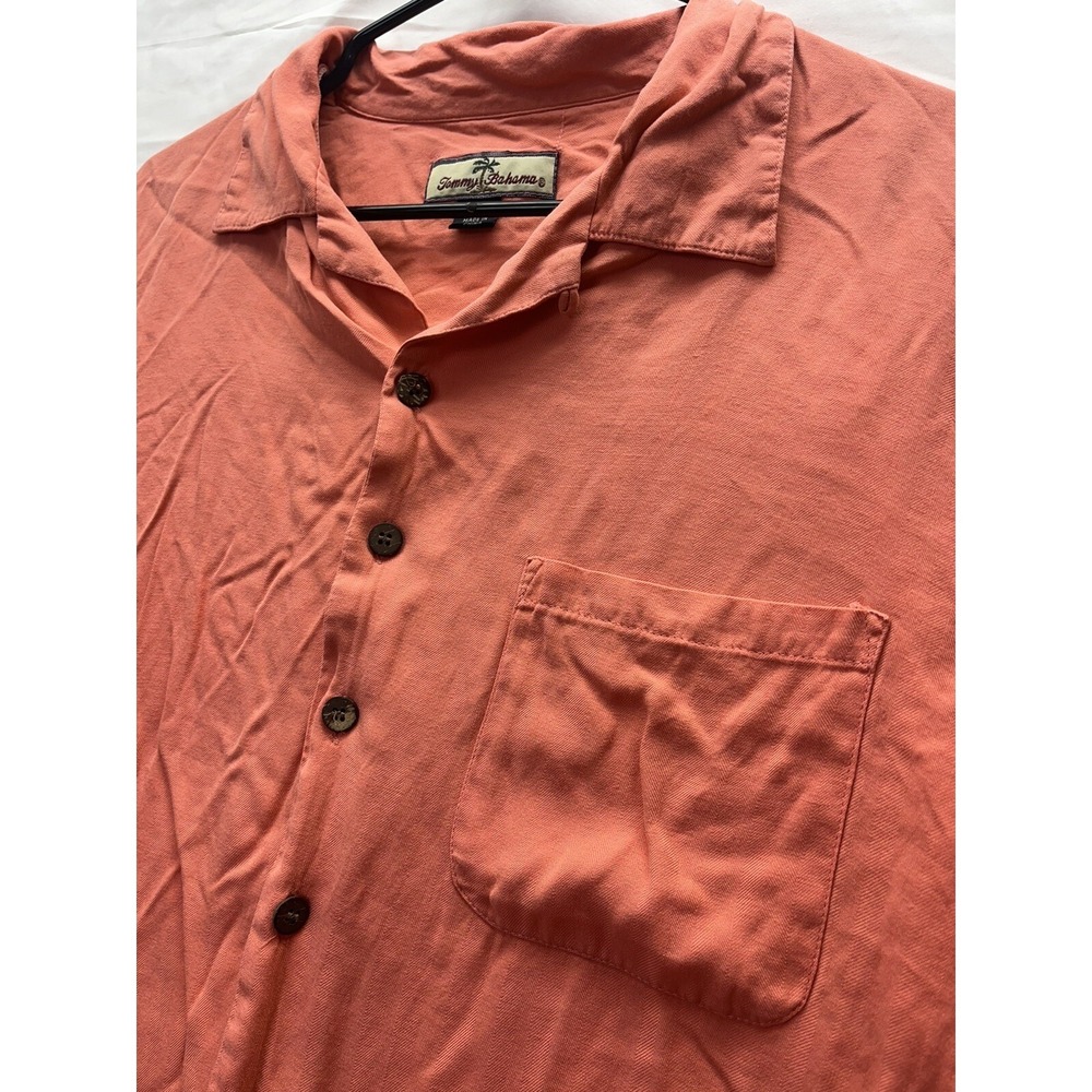 Tommy Bahama 100% Silk Salmon Colored Shirt Men's Medium